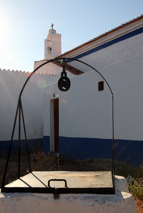 Junto à Capela de Nossa Senhora do Carmo (foto: Guy Moll, CC BY 2.0)