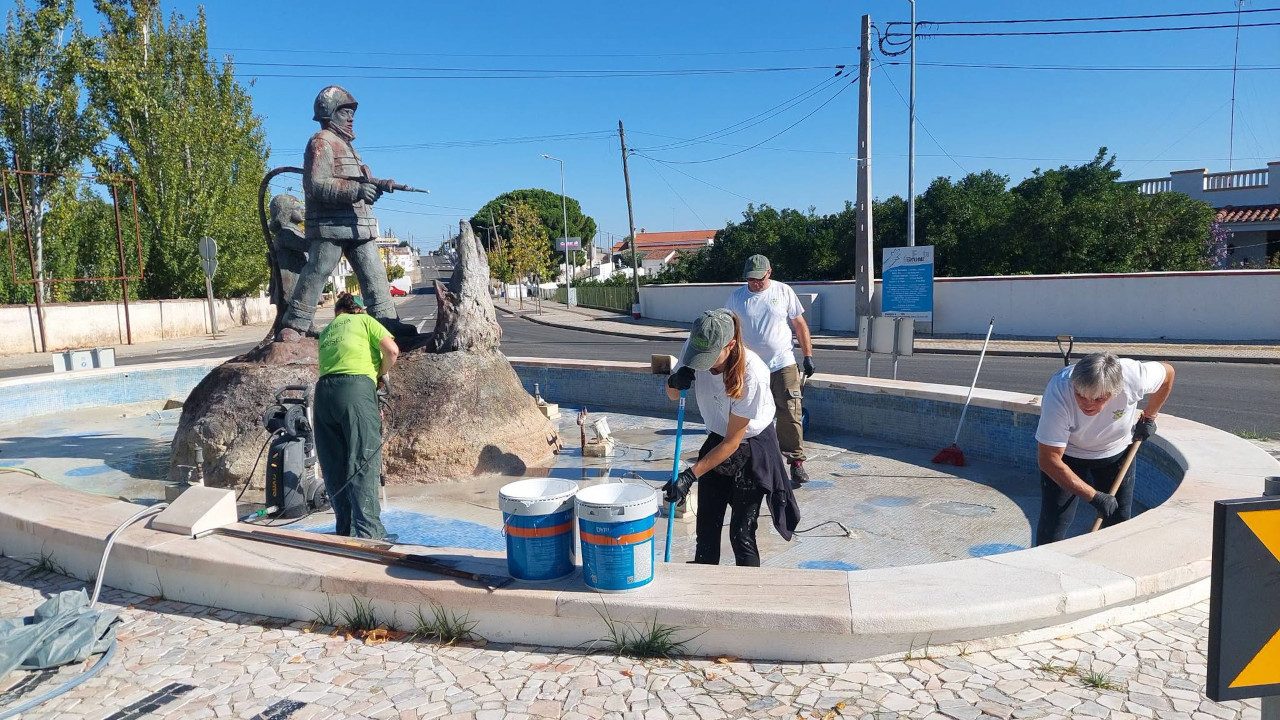 Manutenção do Monumento em Homenagem aos Bombeiros Voluntários