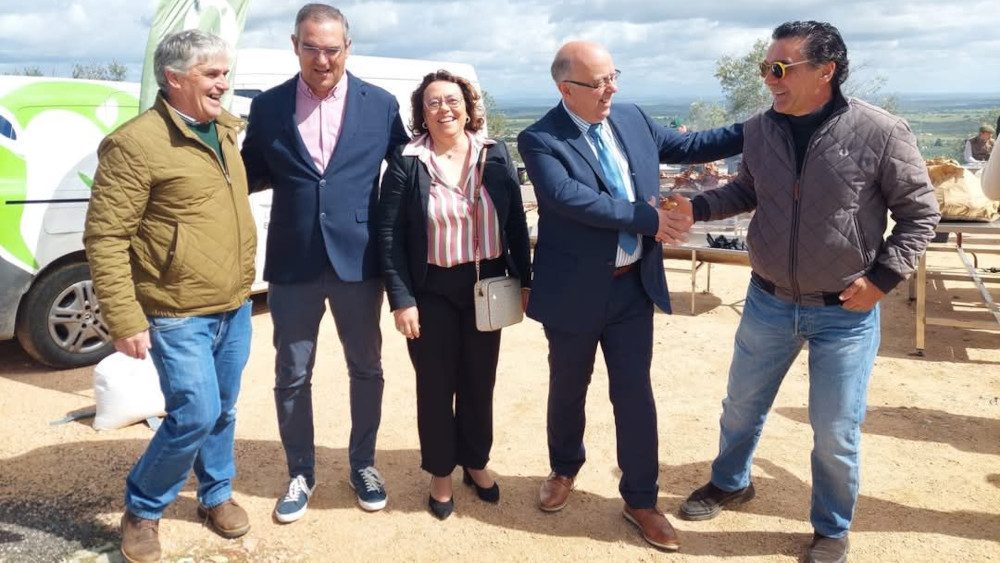 Cedência da Praça de Toiros - Pedro Louceiro